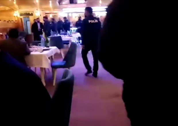 "Qədir Xum"da nişan mərasimi keçirildi - Polis basqın etdi (VİDEO)
